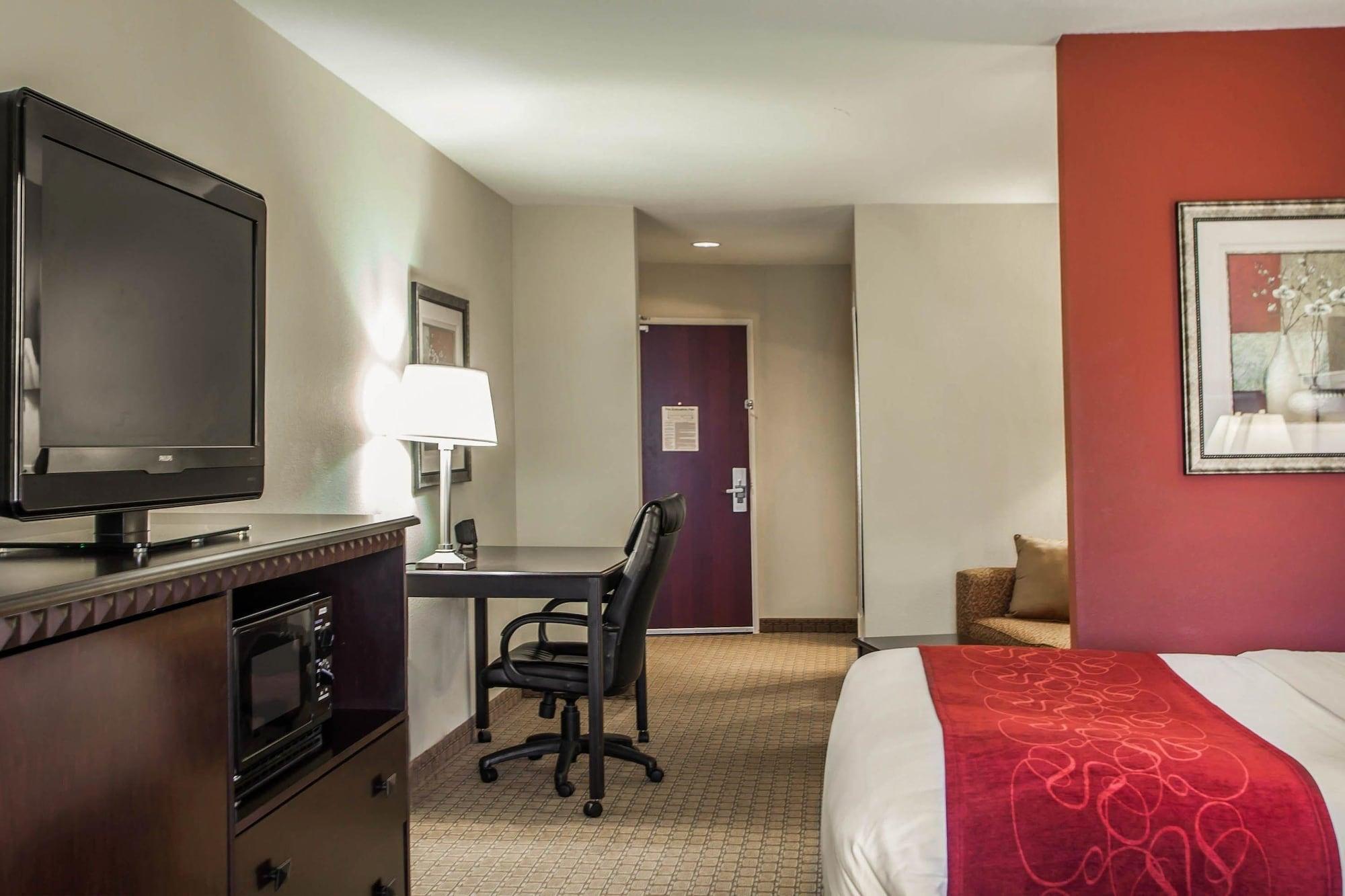 Comfort Suites Bloomington I-55 And I-74 Ngoại thất bức ảnh