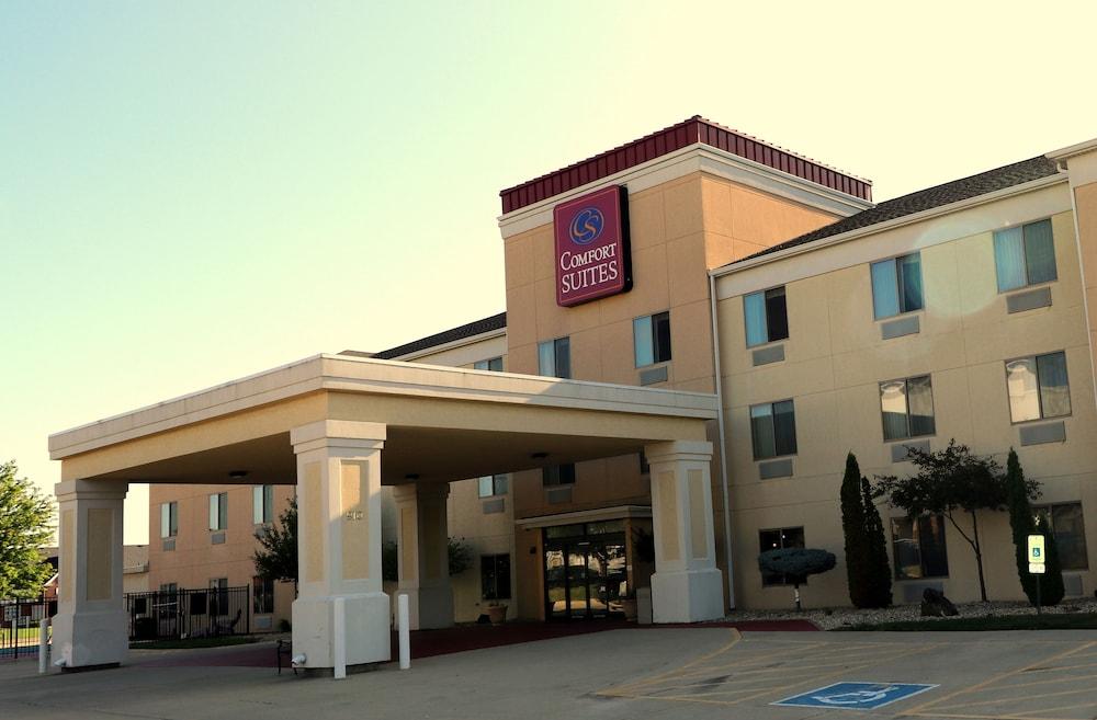 Comfort Suites Bloomington I-55 And I-74 Ngoại thất bức ảnh