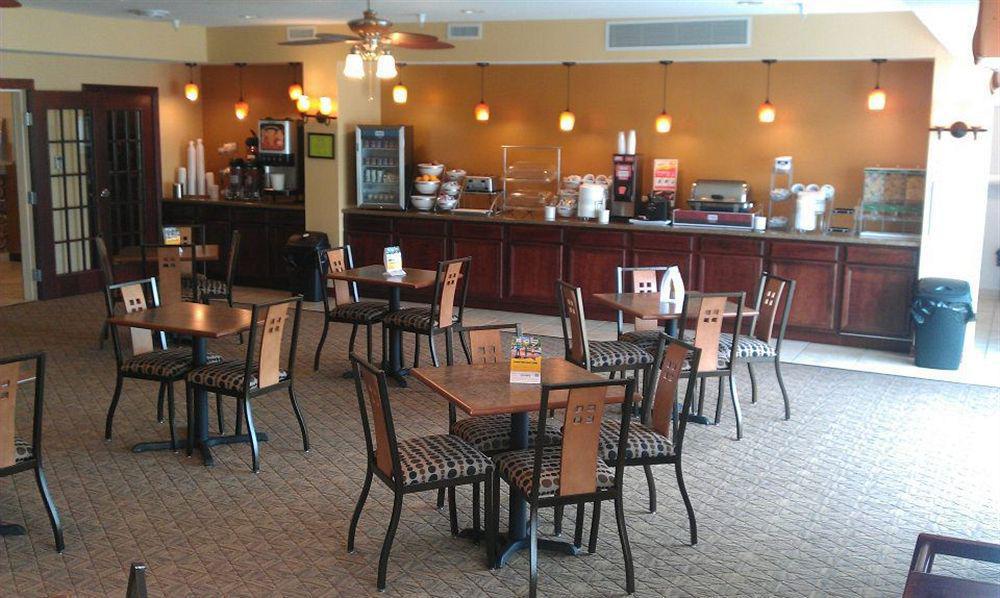 Comfort Suites Bloomington I-55 And I-74 Ngoại thất bức ảnh